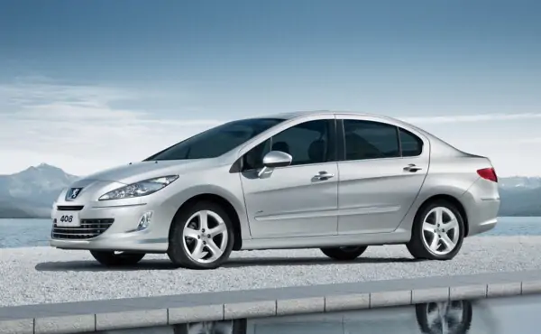 Peugeot 408 (Пежо 408)