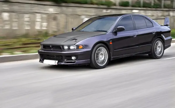 MITSUBISHI GALANT (Митсубиси Галант)